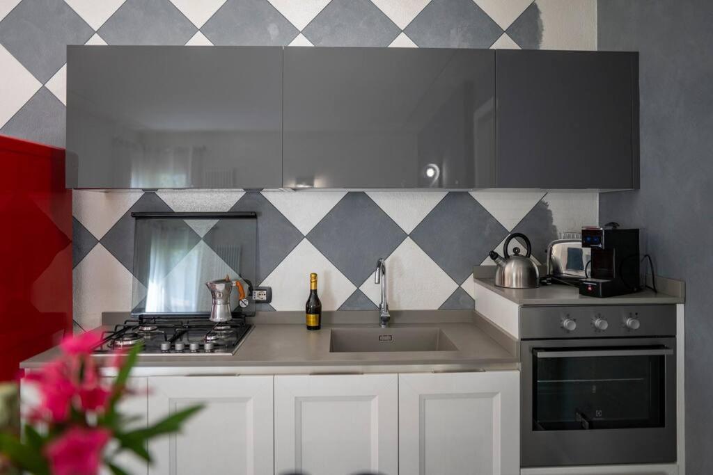 Montecolo Bay 1 Apartment Pilzone Ngoại thất bức ảnh