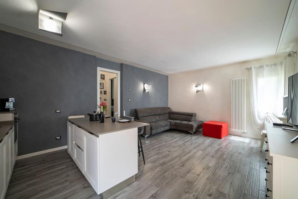 Montecolo Bay 1 Apartment Pilzone Ngoại thất bức ảnh
