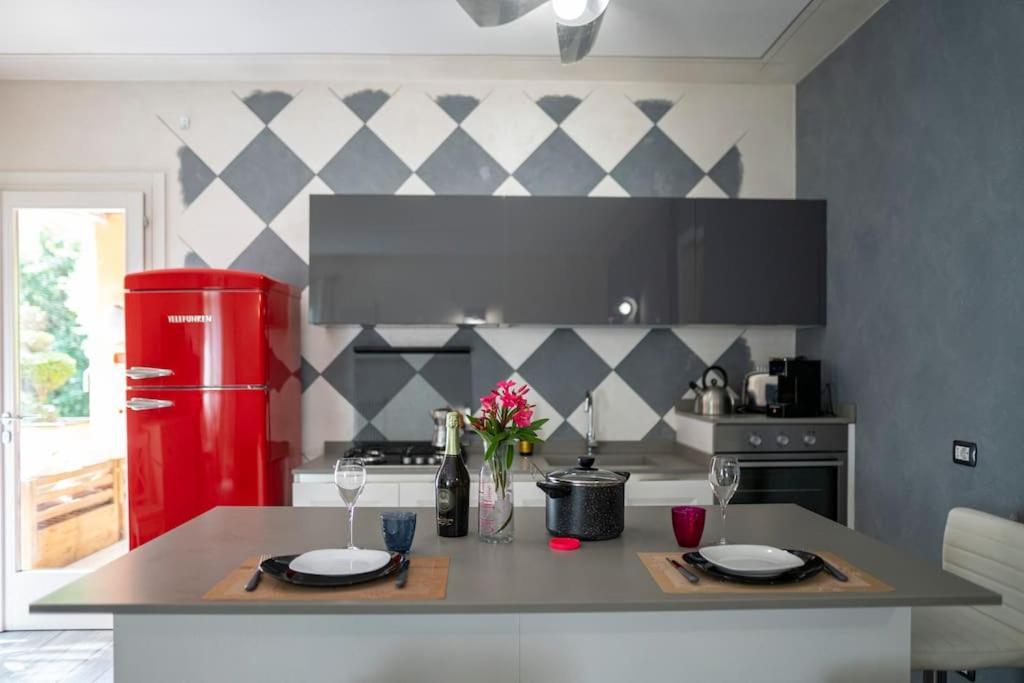 Montecolo Bay 1 Apartment Pilzone Ngoại thất bức ảnh